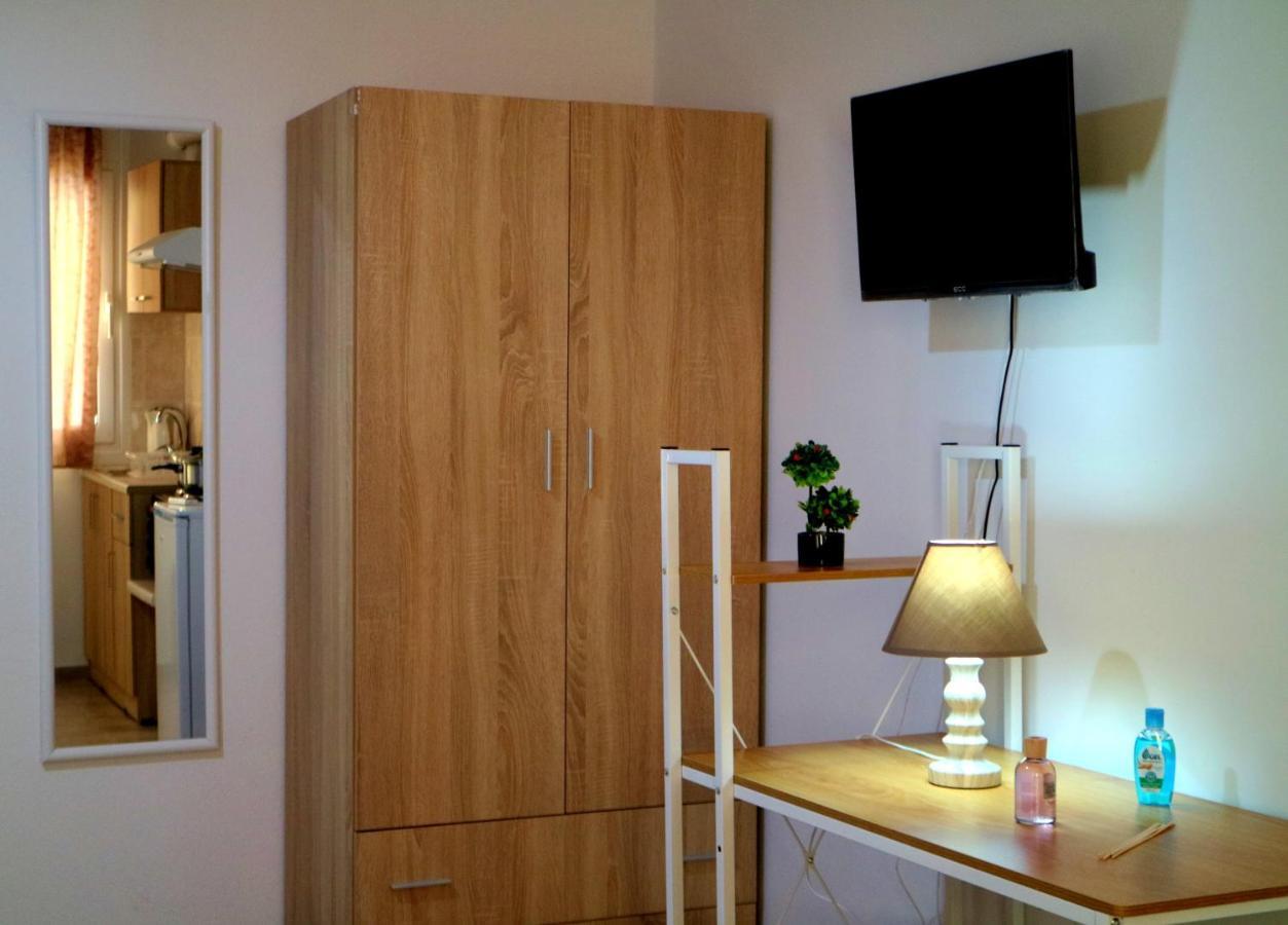 Christos Family Apartments Α Korfu Dış mekan fotoğraf